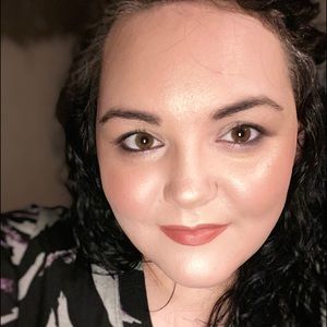 Meet your Posher, Naomi